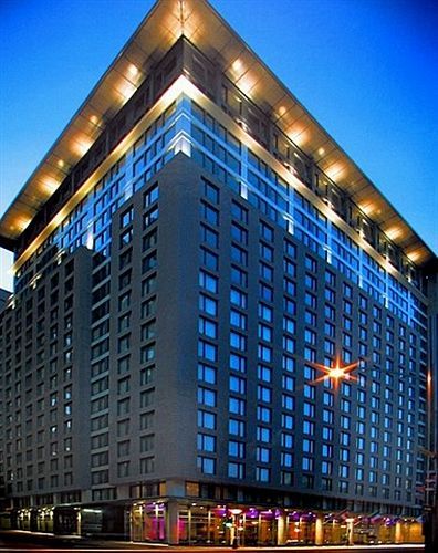 Embassy Suites By Hilton - Montreal Exterior photo